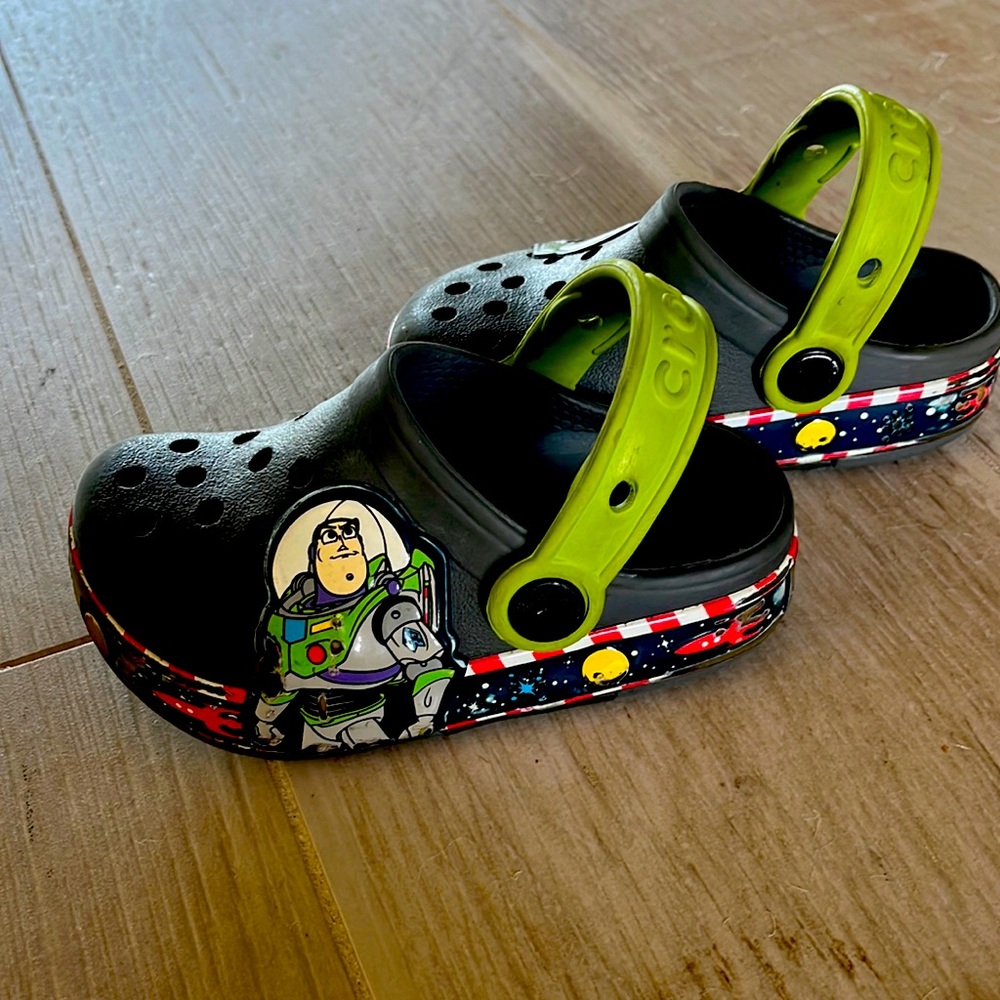 Buzz Lightyear Toy Story size C8 Crocs